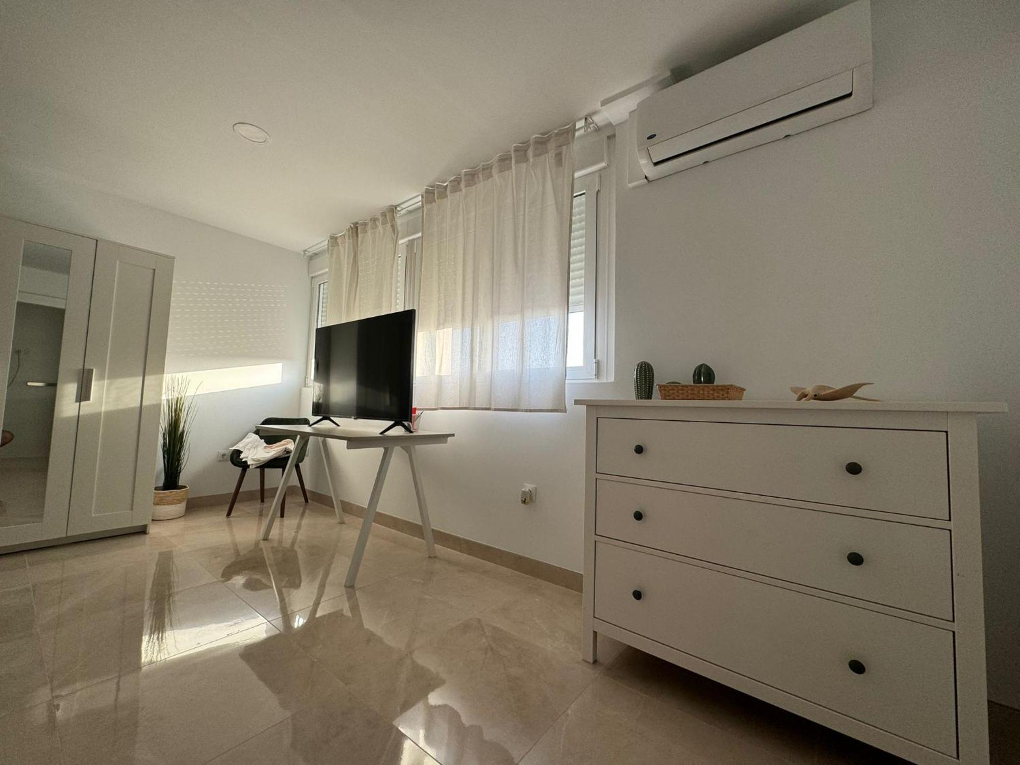 Tokyo Rooms Monsul Habitacion Premium Con Bano Privado Almeria Exterior photo